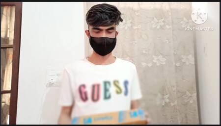 First time suck the delivery man because I was very horny