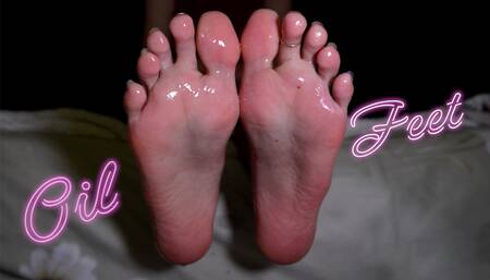 Perverted Trans Loves Very Oiled Feet