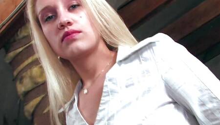 Molly Wood is one blonde you are surely going to adore
