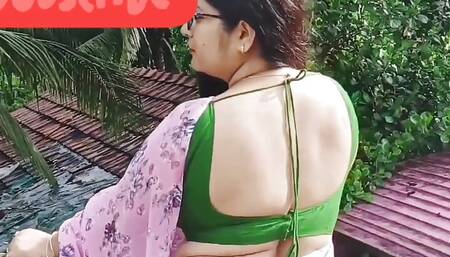 ????MY NEIGHBOUR's WIFE SHOWING HER BIG BOOBS TO ME