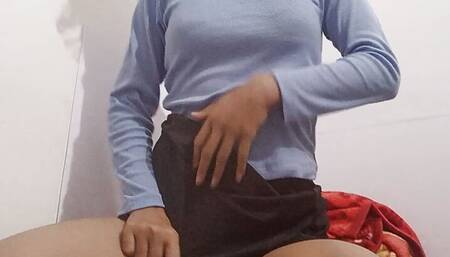 Indian Hot Milf Fingering Her Own Pink Wet Pussy