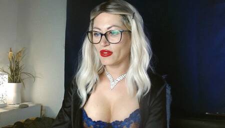 Love the glasses on and the dildo in my ass