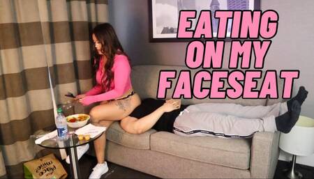 Eating on my faceseat