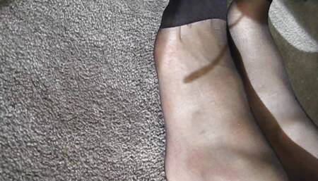 75 Fountain Cum on Pantyhose and Boots