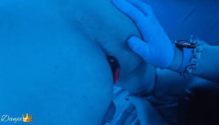 young hole is anally deflowered - Blutjunges Loch wird Anal entjungfert