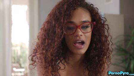 Ebony Scarlit Scandal Eats Adira Allure