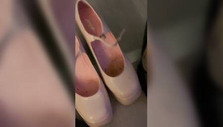 Wanking with heels (no cumshot)