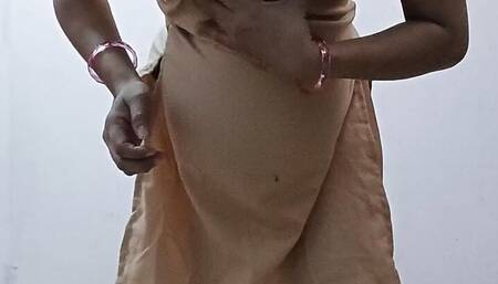 Indian sexy pregnant wife nude in room