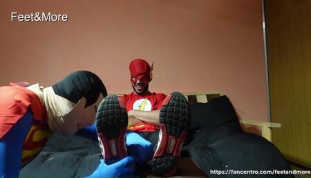Superman vs flash- sniffing