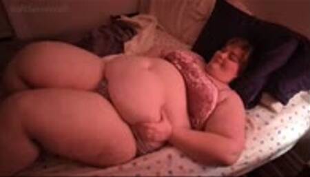 Fat Play in Bed