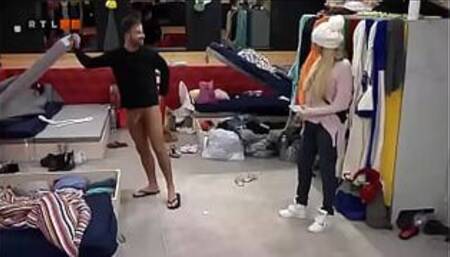 VV7 - Big Brother Hungary - Dennis walks nude and erected front girls - 2014-12-27