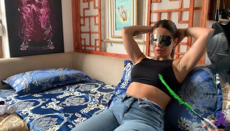 Giusy upper body tickling challenge 1080