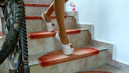 eamvz Lady Scarletts high heels worship (mp4-HD)