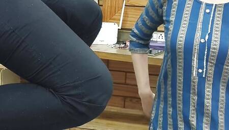 Indian desi bhabhi Desi Saara seduces electrician while he was repairing. Ass ride and pussy fuck with Hindi