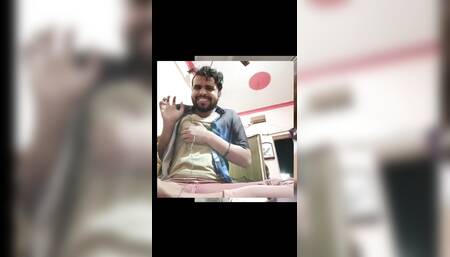 A Indian boy feel the Fucking In train.