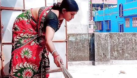 In front of Babuji, the stepson fucked his two wives fiercely