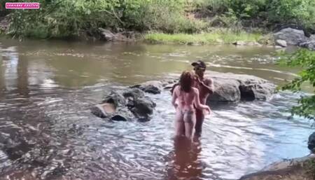 Running away from home to sleep with my boyfriend on a deserted island