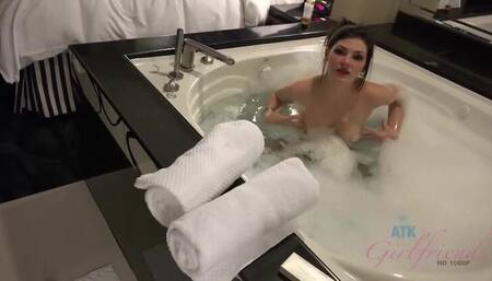 Jessica Rex: Mature Brunette Pleasures Herself in the Tub (POV)