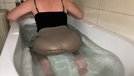 Bubble Farts in Leggings