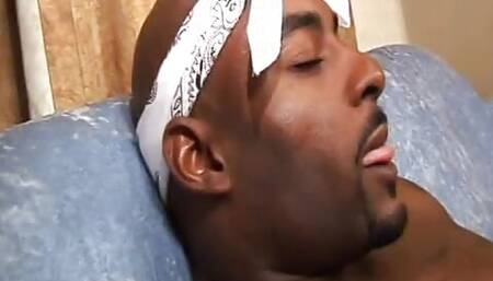 Hot ebony slut gets her cunt boned