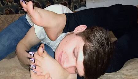 Gone crazy about her feet with new pedicure MP4