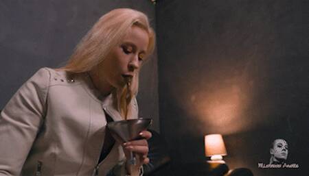 Feeding him comfortably FHD MP4