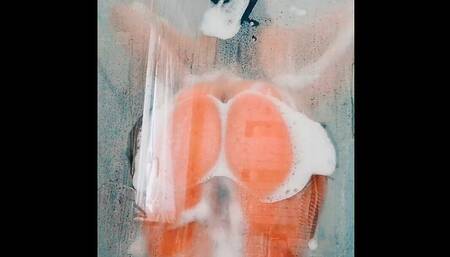 French Arab Hotwife Takes a Warm Shower