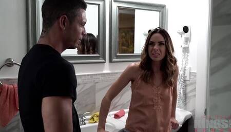 Step-Sister's Hidden Secret - Jaimie Vine