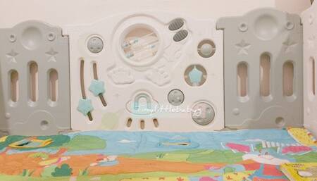 Wet baby bun reads about buns