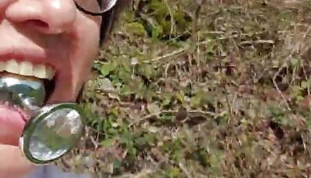 Going nude outdoor with squirts