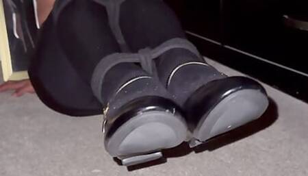 Self bondage in tights under skirt and flats.