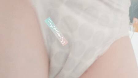 Prebath pee white pull up