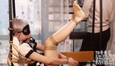 xy76-Shinomiya Kaguya who wears one foot in stockings and one bare foot is bound by a rope her feet are hung up her soles are beaten and her feet are tickled