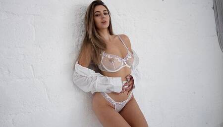 The first-class solo posing session with a gorgeous gf YaraQ