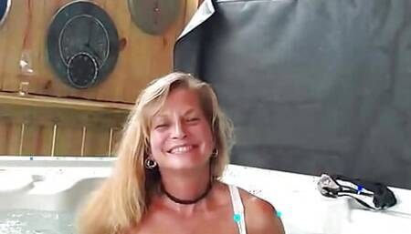 Hot Milf Dani Plays in the Hot Tub with Dildo and Beads