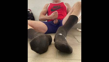 JockDad87 is at it again jerking in public!