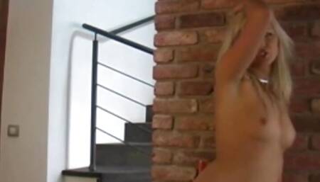 Sexy Bridget Is a True Solo Babe