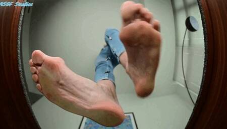 New Model! German MILF! Glass crush! Pt 2 - MOV