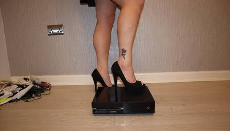 working xbox crush under my high heel stilettos