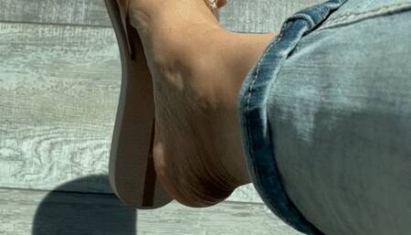 Loud Flip Flop Tapping