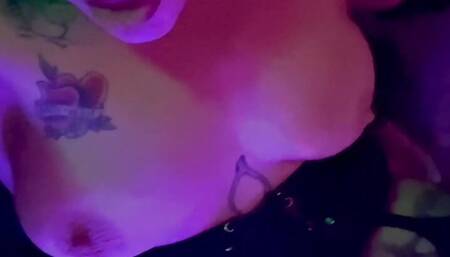 VYVNDRU SPEND THE NIGHT IN A KINKY RENDEZOUS