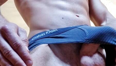 I JERK OFF STANDING - MIKA AYDEN