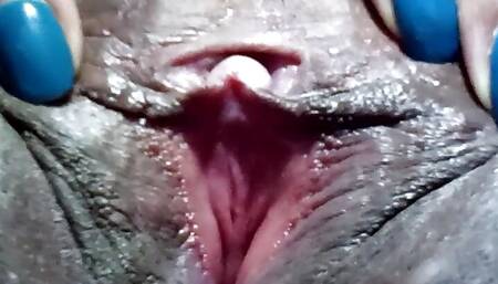 Housewife Kitty Rosario very sensitive clit