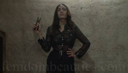 PRINCESS KATHARINA - LOOK AT MY FAVORITE TOOL