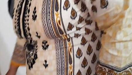 Young 18+ Hot BBW Satule Maa Ko Beta Ni Bed Room Par Chudai (Teen stepmother gets pregnant)