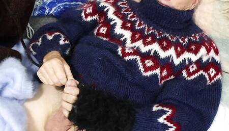 Sweater Fetish Mohair long fun and big orgasm with wool. Blanket, turtleneck, Angora, mohair, wool.