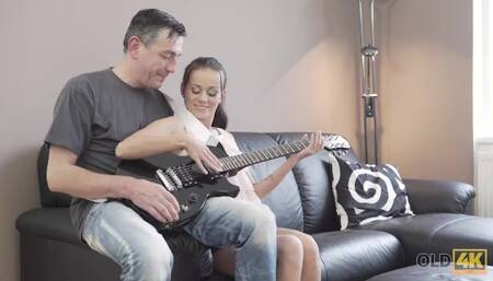 Lovebird's brunette dirt by Old4k