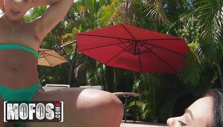 There Is Nothing Better Than Watching Abella Danger & Payton Preslee Going At It On The Edge Of The Pool - MOFOS