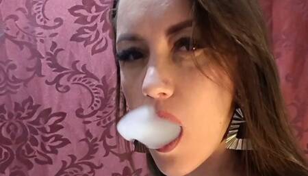 Profile Smoking Newport 100 Menthol Close Up