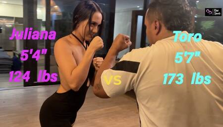 Competitive Scissorhold Escape Wrestling - Fitness Girl Juliana vs Male Weightlifter Toro
